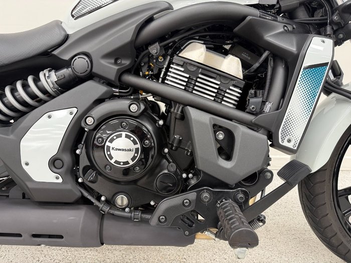 2022 Kawasaki VULCAN S White