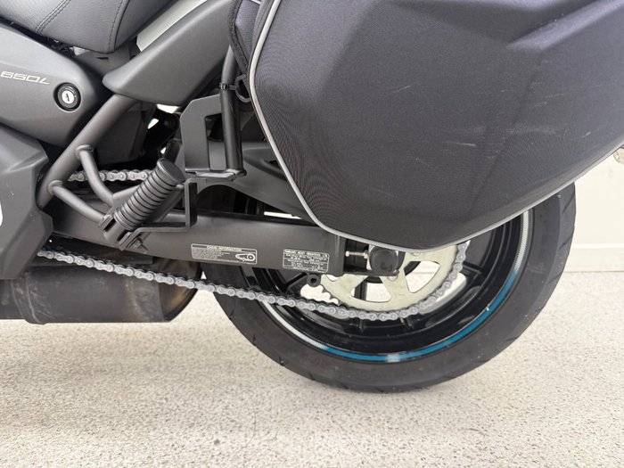 2022 Kawasaki VULCAN S White