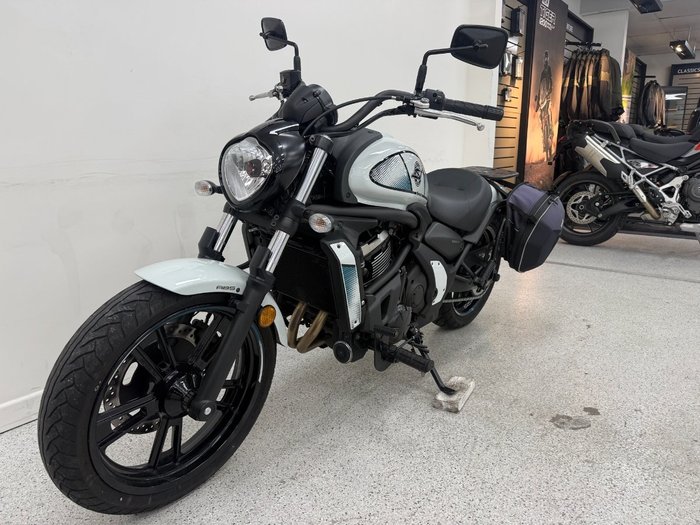 2022 Kawasaki VULCAN S White