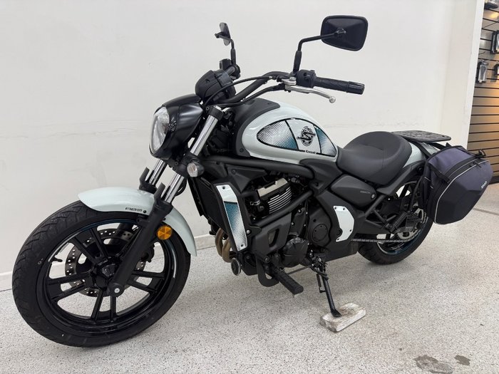 2022 Kawasaki VULCAN S White