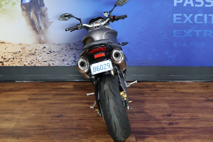 2010 TRIUMPH STREET TRIPLE 675