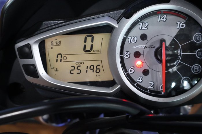 2010 TRIUMPH STREET TRIPLE 675