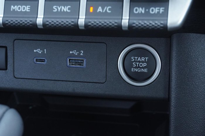 2025 Mitsubishi Triton GLS