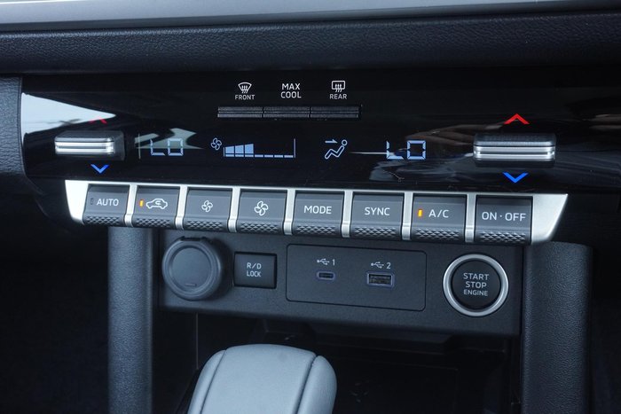 2025 Mitsubishi Triton GLS