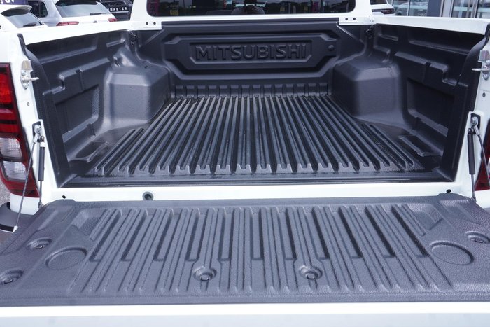 2025 Mitsubishi Triton GLS