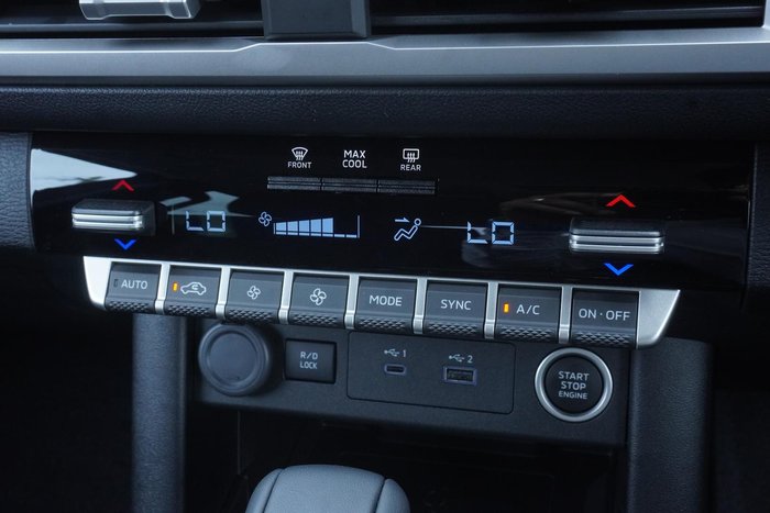 2025 Mitsubishi Triton GLS