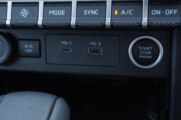 2025 Mitsubishi Triton GLS