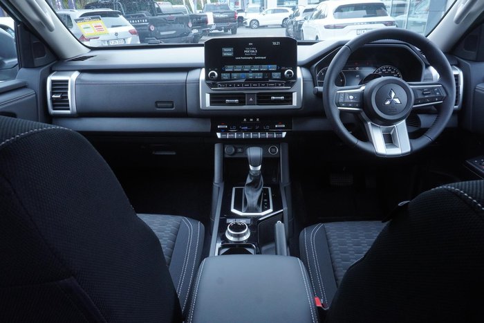 2025 Mitsubishi Triton GLS