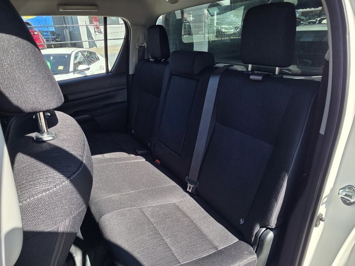 2022 Toyota Hilux SR