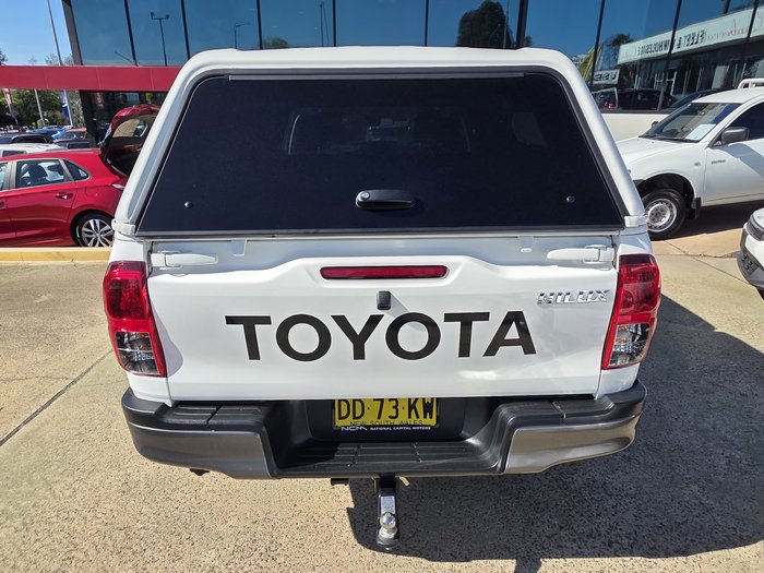 2022 Toyota Hilux SR