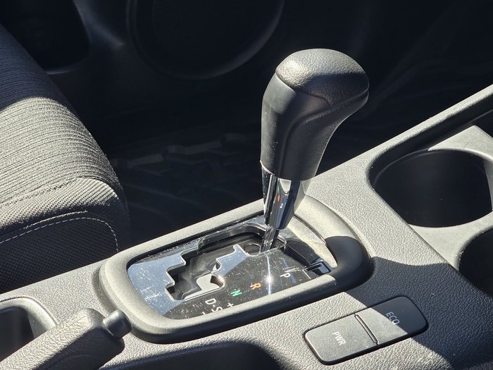 2022 Toyota Hilux SR