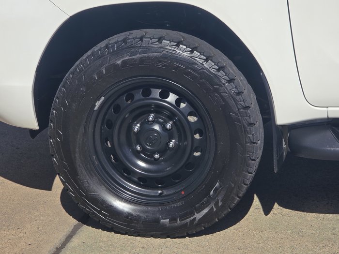 2022 Toyota Hilux SR