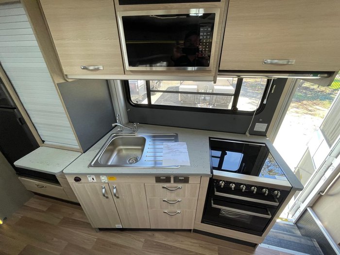 2017 Avida Longreach