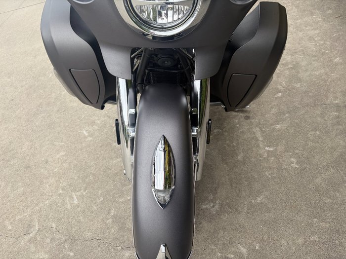 2019 Indian ROADMASTER GREY SMK/BLACK SMK SteelGRAYSmoke/ThunderBLKSmoke