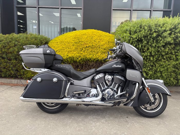 2019 Indian ROADMASTER GREY SMK/BLACK SMK SteelGRAYSmoke/ThunderBLKSmoke