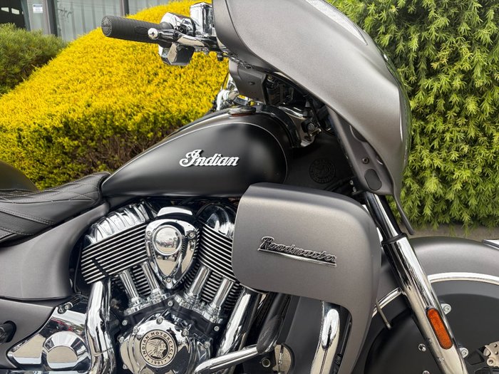 2019 Indian ROADMASTER GREY SMK/BLACK SMK SteelGRAYSmoke/ThunderBLKSmoke