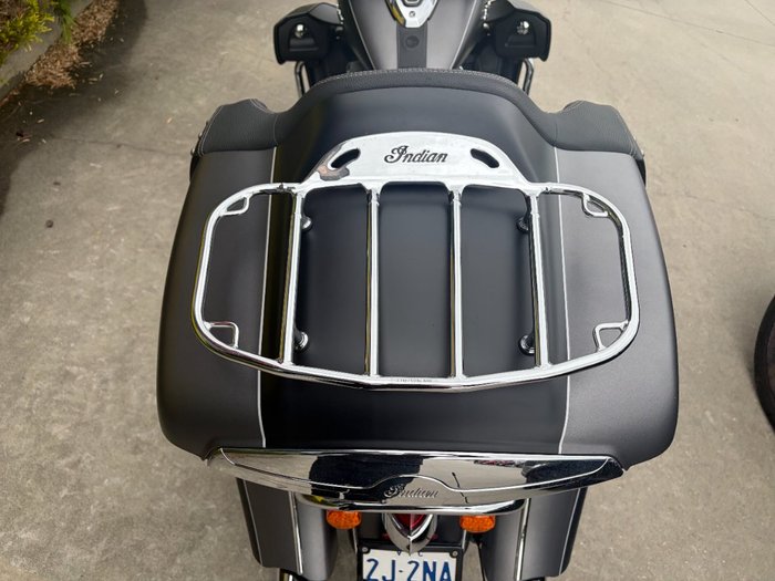 2019 Indian ROADMASTER GREY SMK/BLACK SMK SteelGRAYSmoke/ThunderBLKSmoke