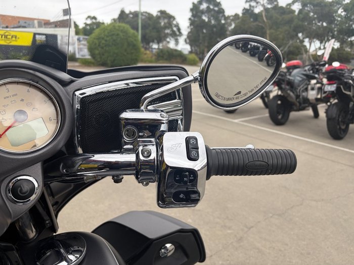 2019 Indian ROADMASTER GREY SMK/BLACK SMK SteelGRAYSmoke/ThunderBLKSmoke