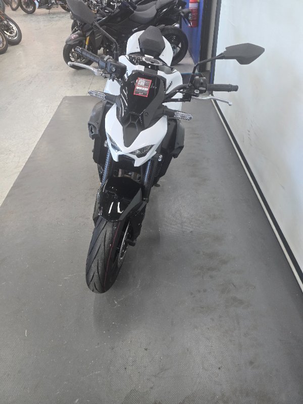 2026 Kawasaki 2026 Kawasaki 900CC Z900 (ZR900) SPORTS White