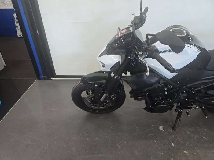 2026 Kawasaki 2026 Kawasaki 900CC Z900 (ZR900) SPORTS White