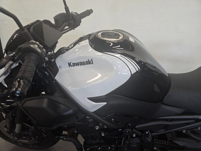 2026 Kawasaki 2026 Kawasaki 900CC Z900 (ZR900) SPORTS White