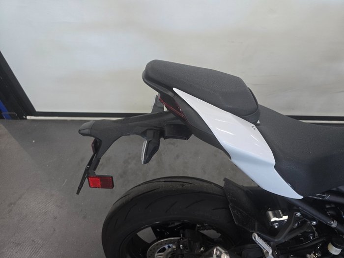 2026 Kawasaki 2026 Kawasaki 900CC Z900 (ZR900) SPORTS White