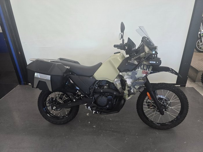 2026 Kawasaki 2026 Kawasaki 650CC KLR650 (KL650) ADVENTURE DUAL SPORTS CAMO