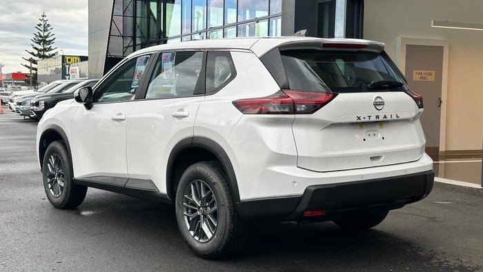 2025 Nissan X-TRAIL ST T33 MY26 Everest White