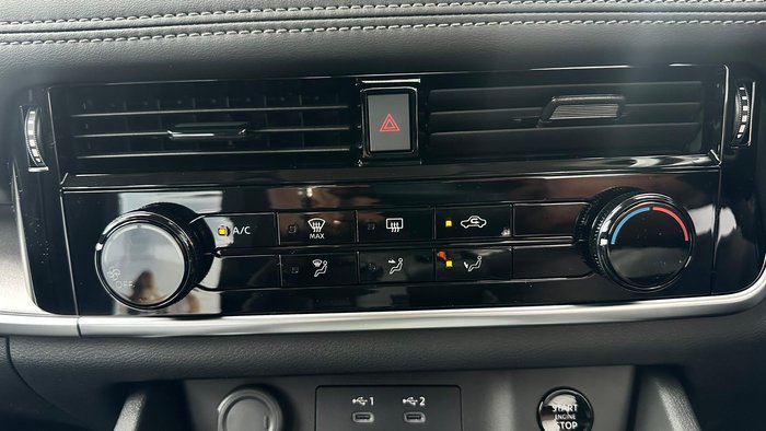 2025 Nissan X-TRAIL ST