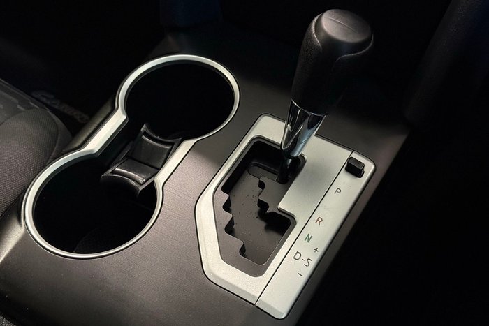 2016 Toyota Camry Altise