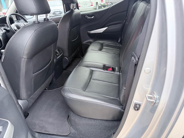 2019 Nissan Navara ST-X D23 Series 3 4X4 Dual Range Brilliant Silver