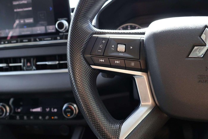 2024 Mitsubishi Outlander ES