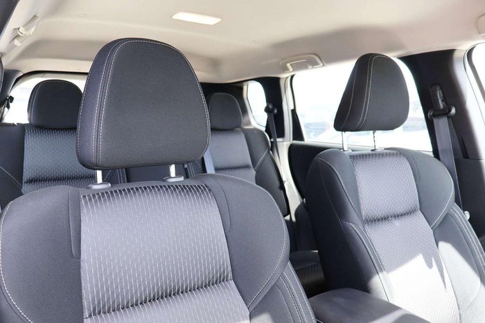 2024 Mitsubishi Outlander ES