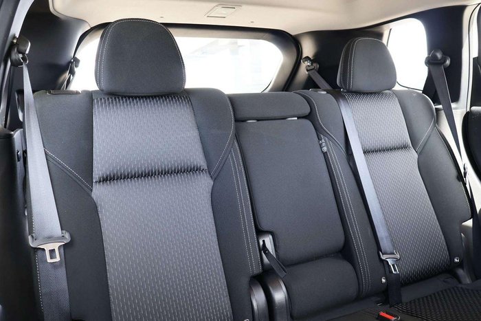 2024 Mitsubishi Outlander ES