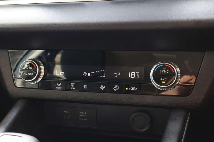 2024 Mitsubishi Outlander ES