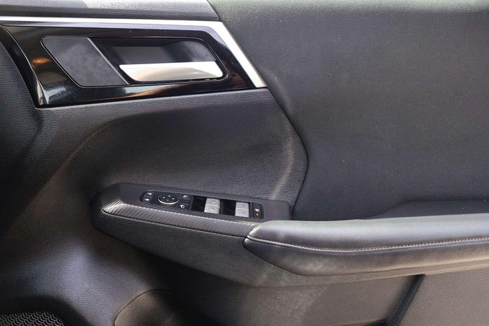 2024 Mitsubishi Outlander ES