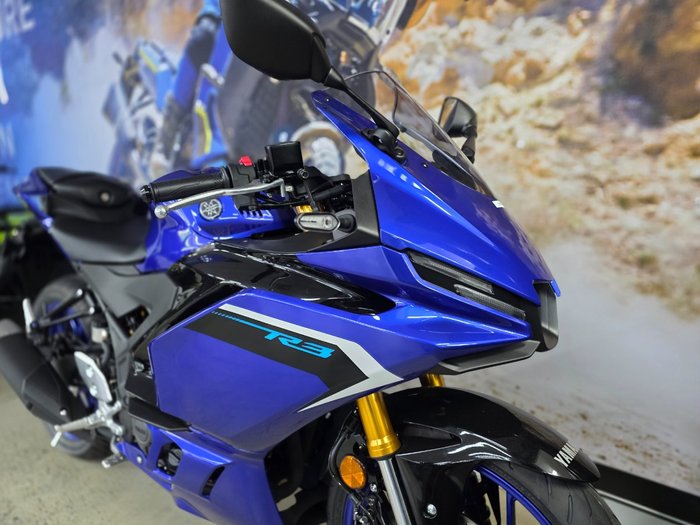 2025 Yamaha YZF-R3 BLUE