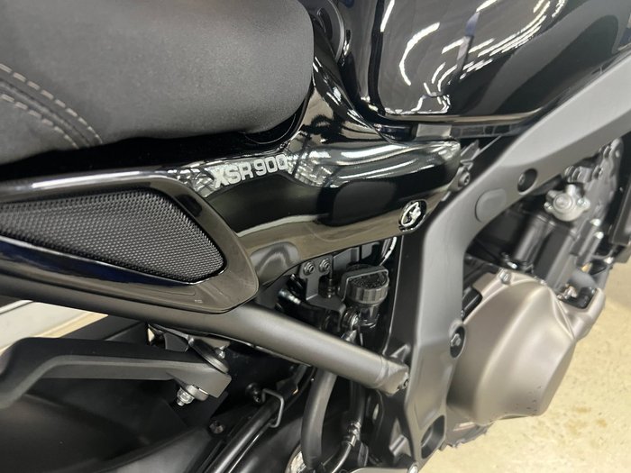 2025 Yamaha XSR900 (MTM890A) BLACK