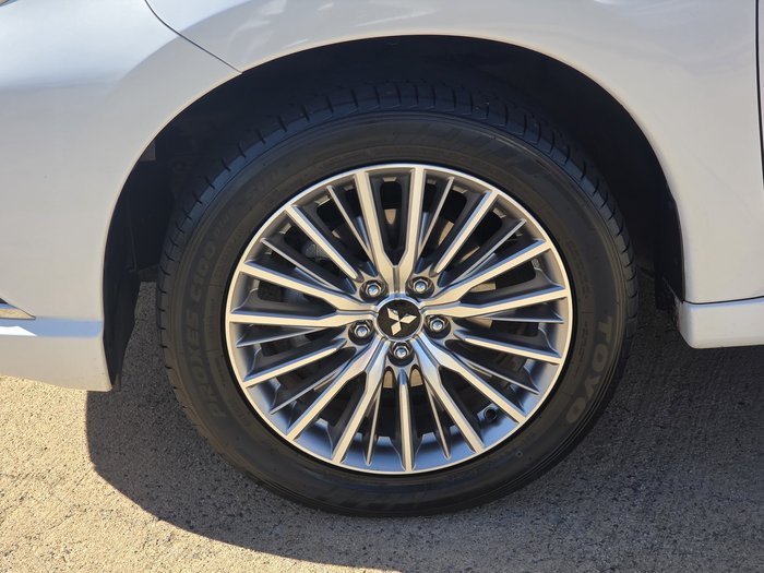 2019 Mitsubishi Outlander PHEV ES ADAS