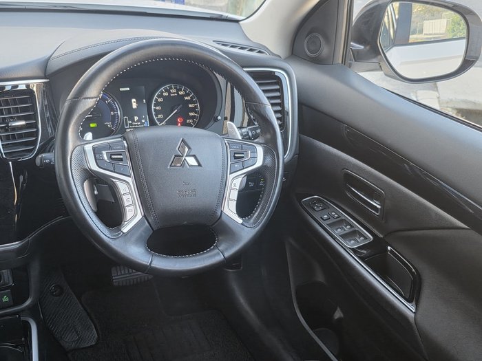 2019 Mitsubishi Outlander PHEV ES ADAS