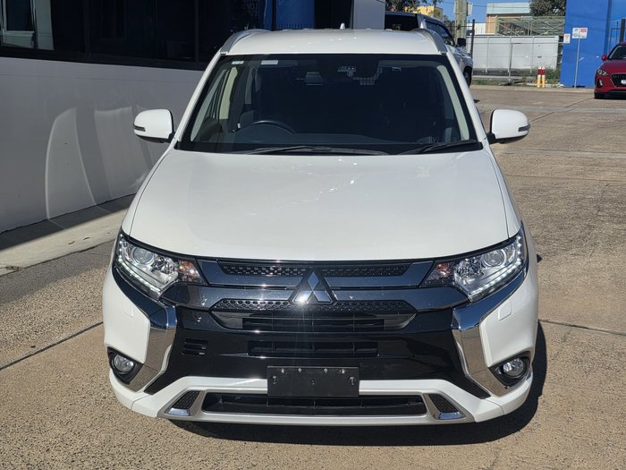 2019 Mitsubishi Outlander PHEV ES ADAS