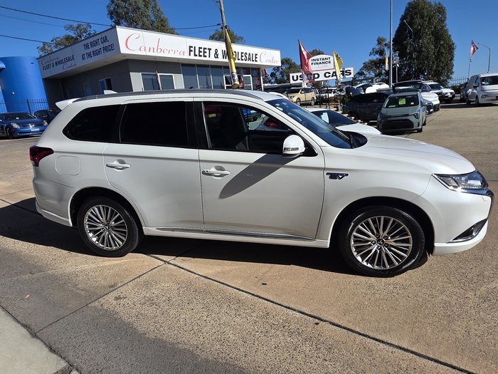 2019 Mitsubishi Outlander PHEV ES ADAS