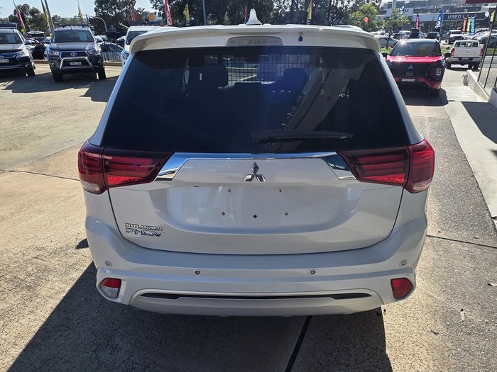2019 Mitsubishi Outlander PHEV ES ADAS