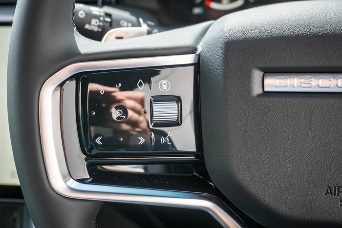 2025 Land Rover Discovery Sport P250 Landmark