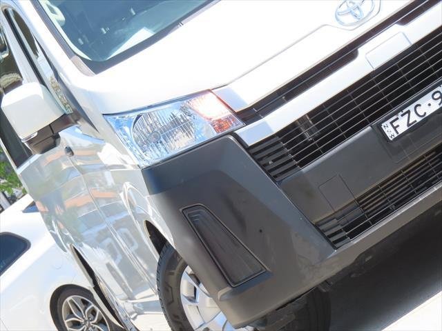 2021 Toyota Hiace Commuter