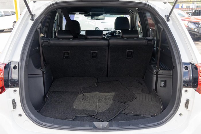 2020 Mitsubishi Outlander Black Edition