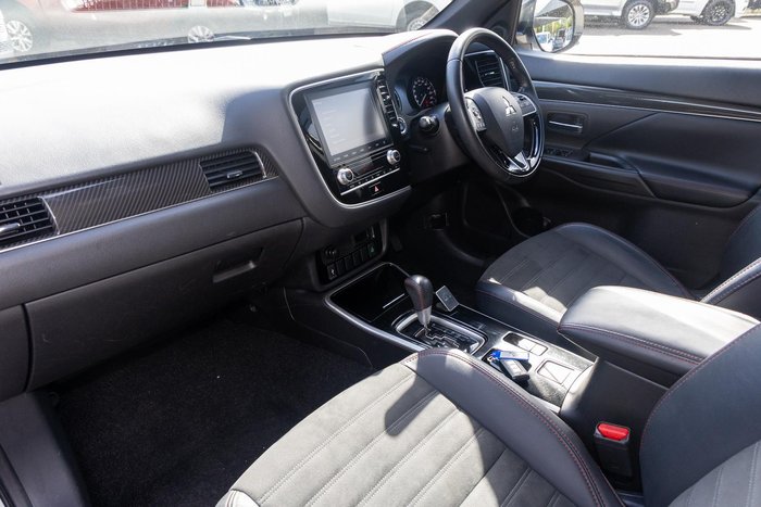 2020 Mitsubishi Outlander Black Edition