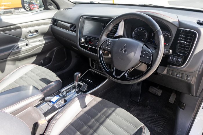 2020 Mitsubishi Outlander Black Edition