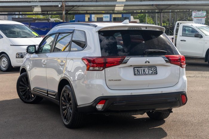 2020 Mitsubishi Outlander Black Edition