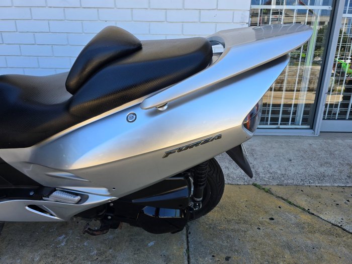 2004 HONDA NSS250 FORZA silver